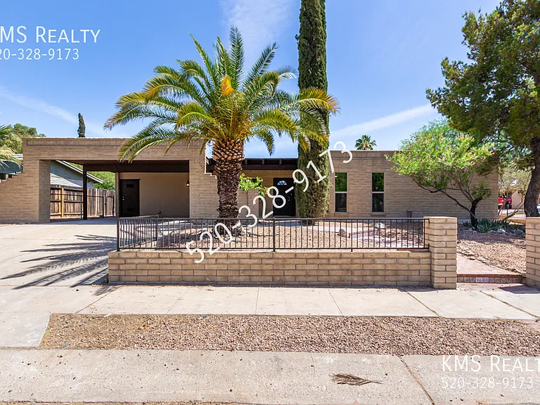 9600 E Barrudean Hills St — Photo 1