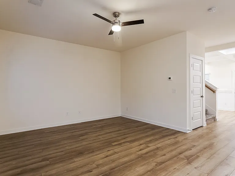 5516 Bridle Way — Photo 3