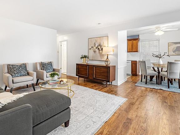 3rd image of 636 Candleberry Ct APT B