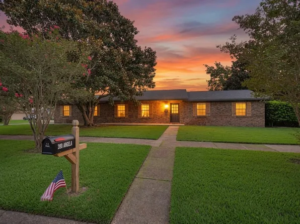 390 Angela Ln, Mary Esther, FL 32569