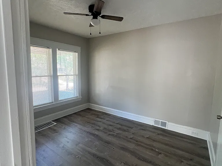 2081 W 103rd St #1 — Photo 3