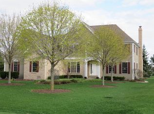 9525 Nicklaus Ln, Crystal Lake, IL 60014