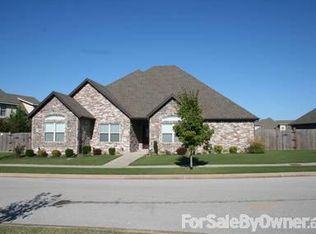 727 Clinton Cir, Springdale, AR 72762