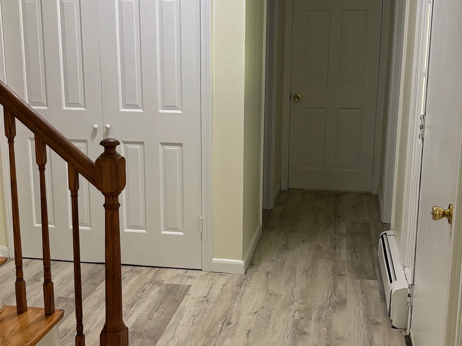5 bed, 2.5 bath, 2472 sqft, $3,400 — Photo 2