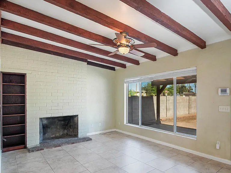 410 E. Waverly St. — Photo 12