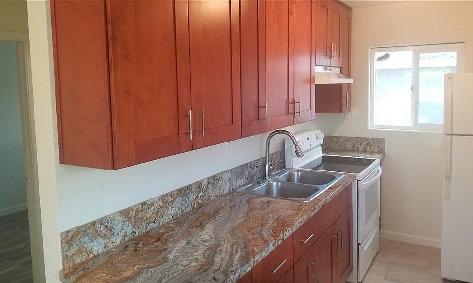 1st image of 3122 42nd St