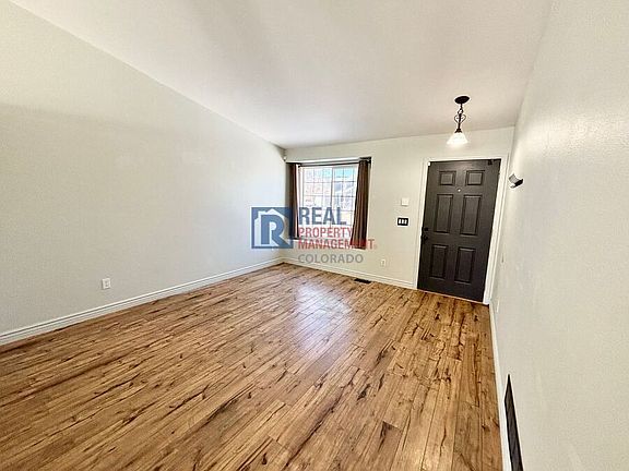 2nd image of 4620 E Bennington Ave