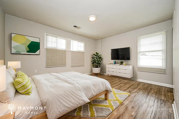 1044 Valley View Rd SE — Photo 9