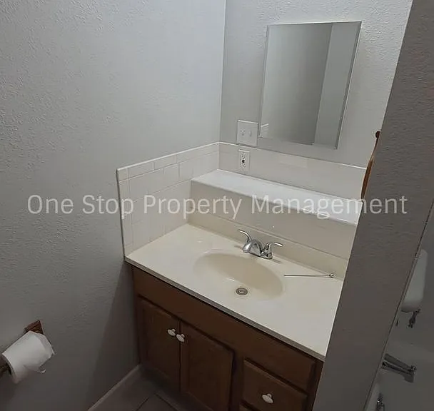 606 S Fairview Ave — Photo 19