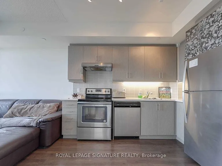 17 Zorra St #1407 — Photo 2