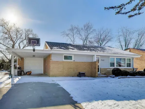 7441 Lyons St, Morton Grove, IL 60053