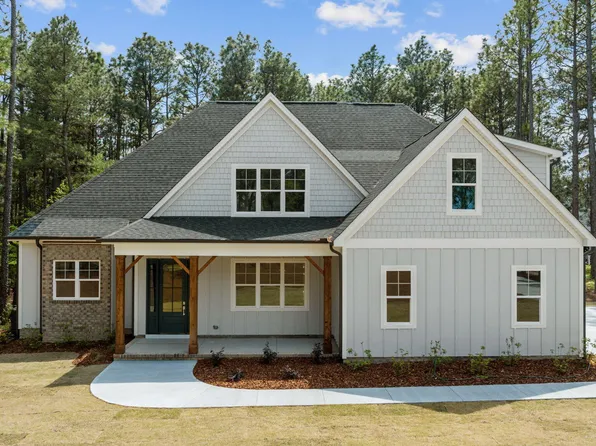 529 Longleaf Drive, West End, NC 27376