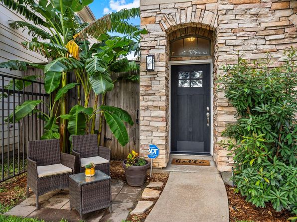 Property image for 9030 Lakes At 610 Dr, Houston, TX 77054