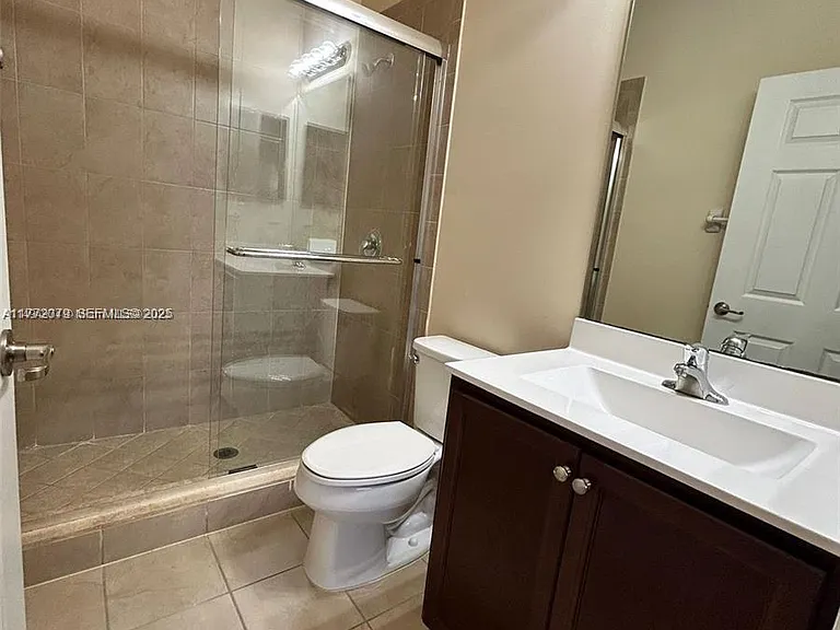 142 SE 28th Ter #7 — Photo 14