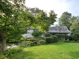 8 Brentwood Ln, Great Neck, NY 11023