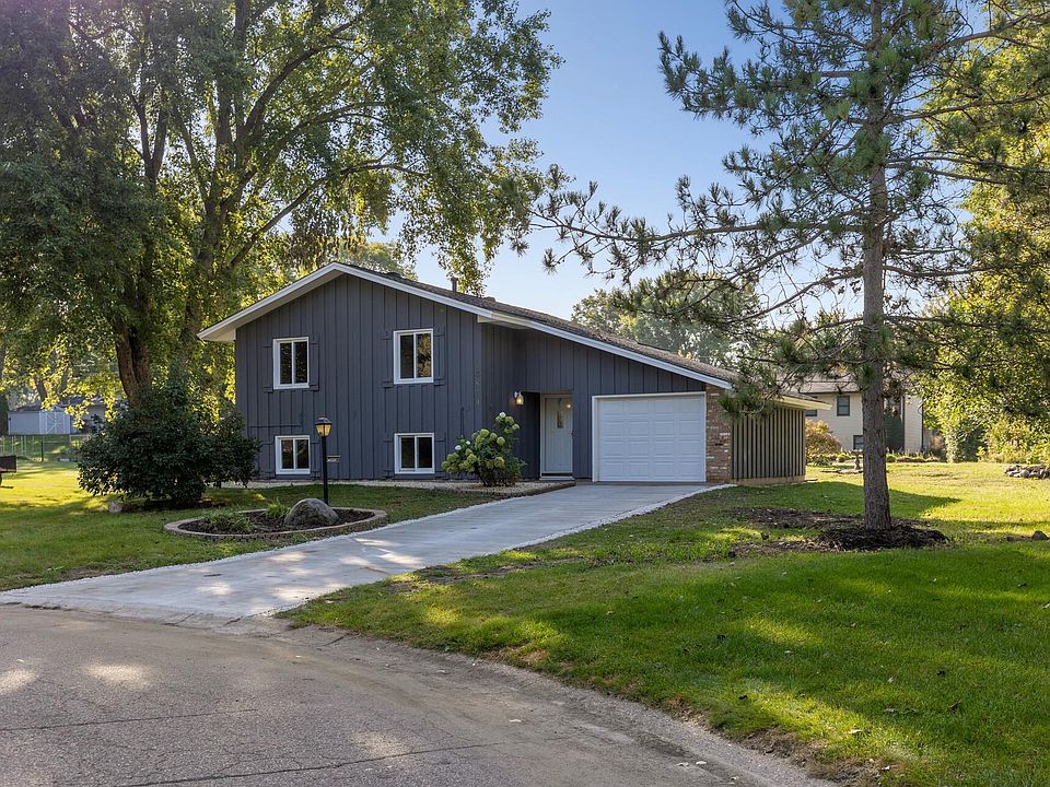 1st image of 13854 Gladiola Ct