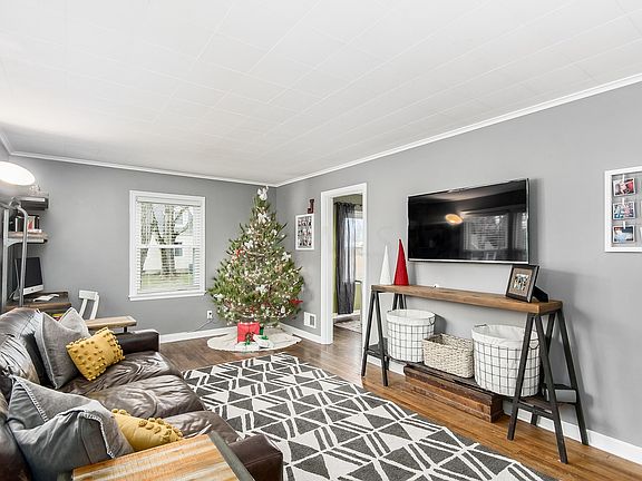 5th image of 334 Loveman Ave