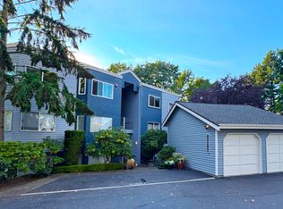 10834 NE 68th St APT B-5, Kirkland, WA 98033
