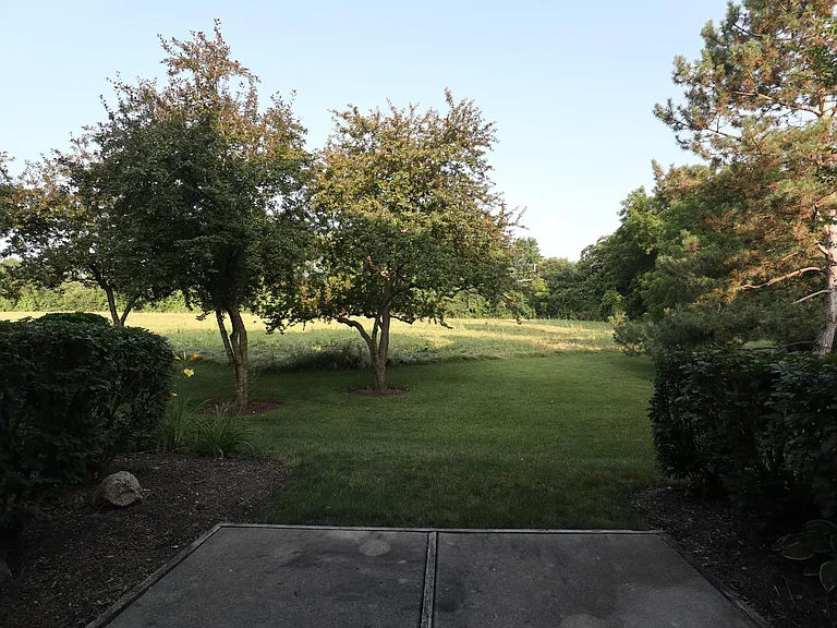574 Woodcrest Dr — Photo 14