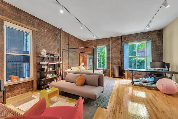 Rented by Corcoran | media 15