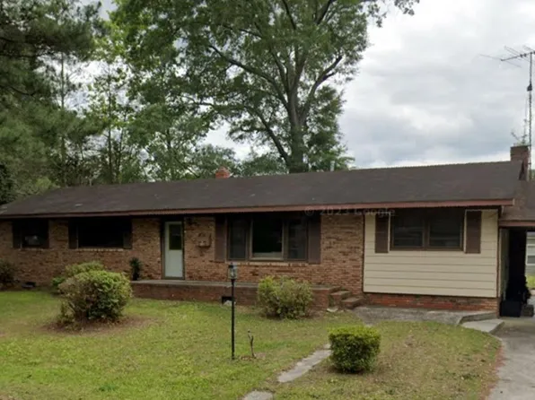 613 Winfrey Street, Clinton, NC 28328