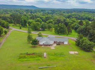 963 Bakers Creek Rd, Russellville, AR 72802