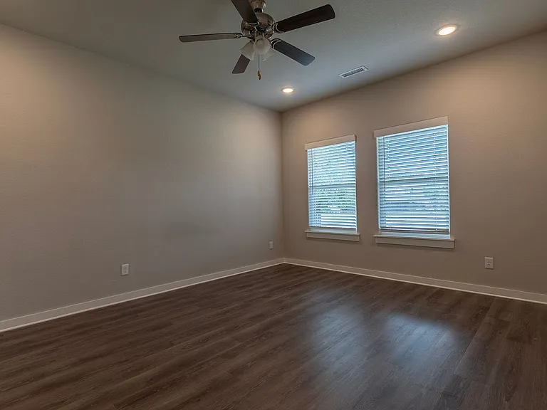 602 N Salem Rd — Photo 4