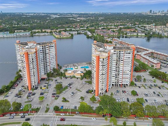 2nd image of 1351 NE Miami Gardens Dr APT 1713E