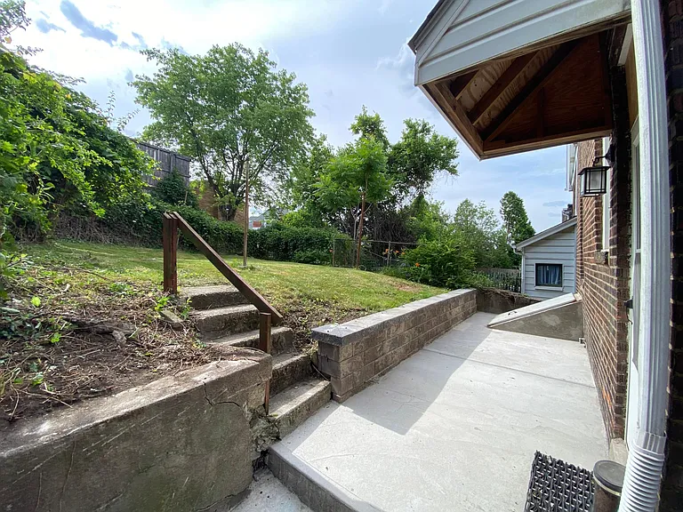 4144 Stanley St — Photo 10