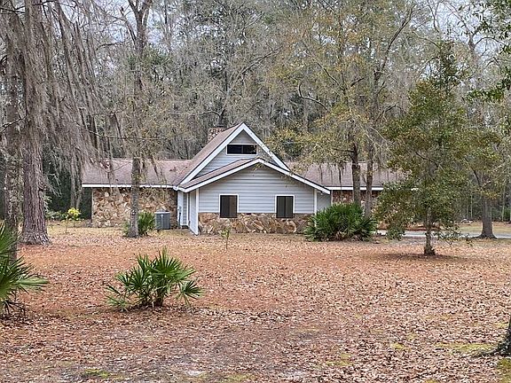 2nd image of 441 Brookview Dr