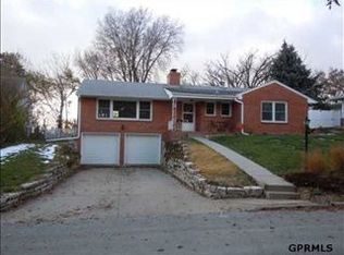 9652 N 30th St, Omaha, NE 68112