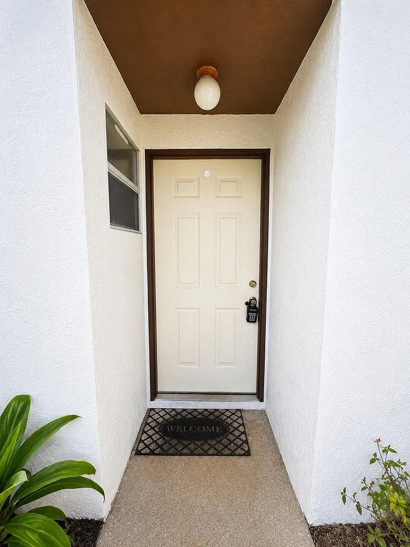 Spacious 3-Bedroom Home in Prime Poinciana Location A Must-See! — Photo 4