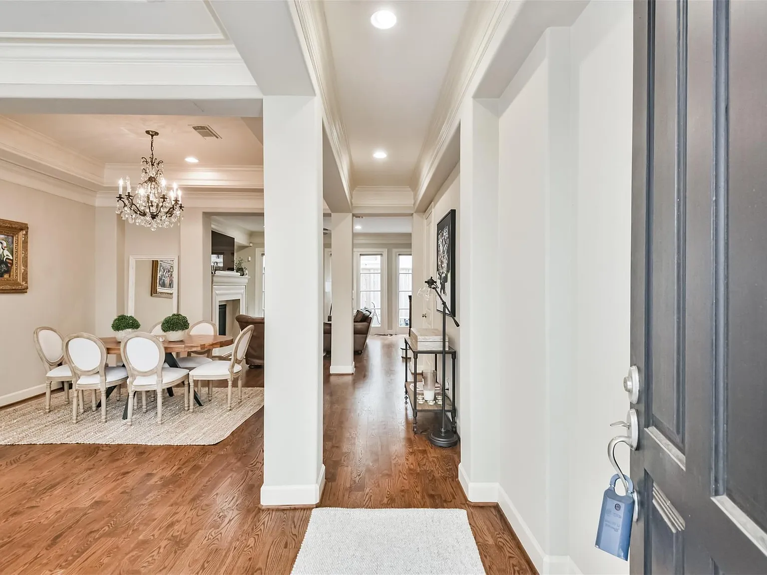 4 bed, 3.5 bath, 3222 sqft, $3,900 — Photo 3