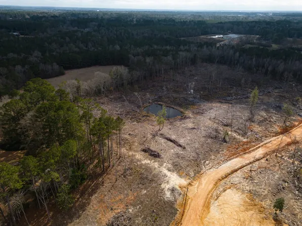 Forest Glen Dr, Laurel, MS 39443