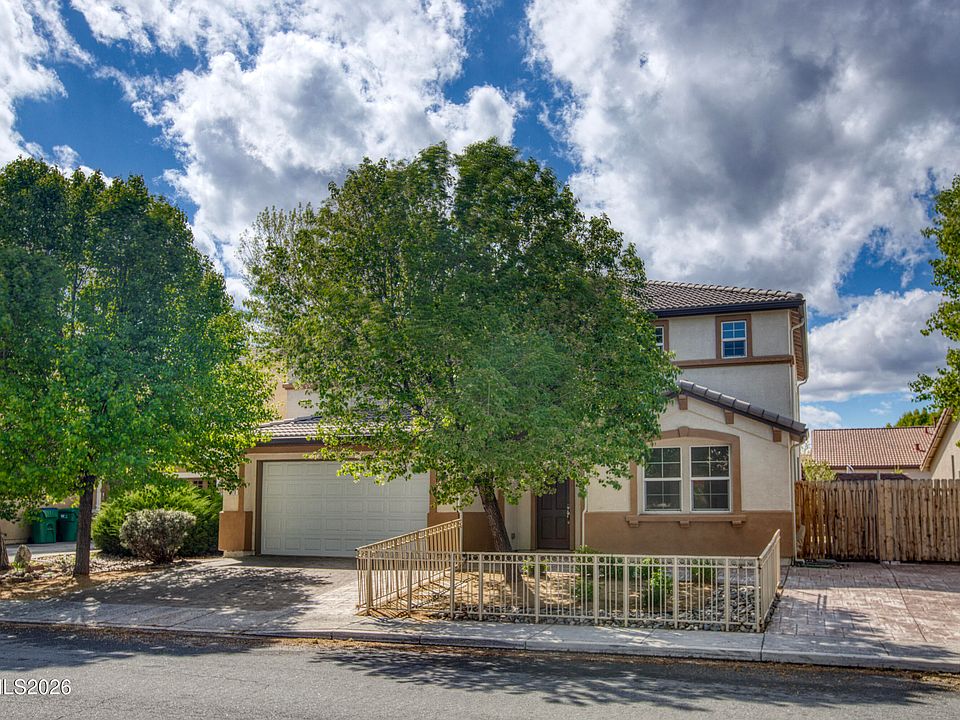 1st image of 370 Pesaro Way