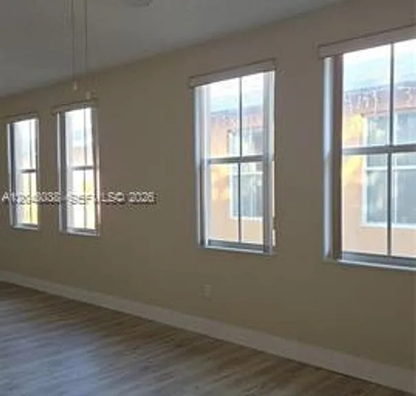 2926 SW 26th St #2926 — Photo 5