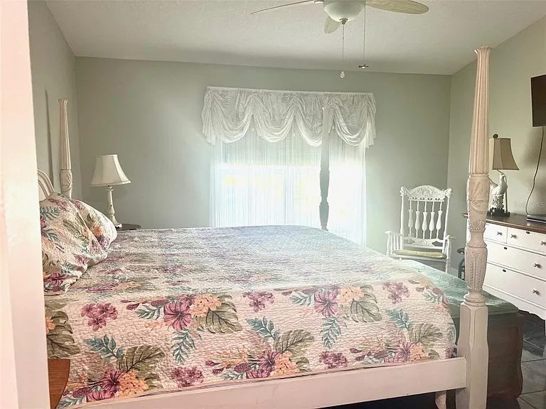 2602 Edgewater Ct — Photo 15