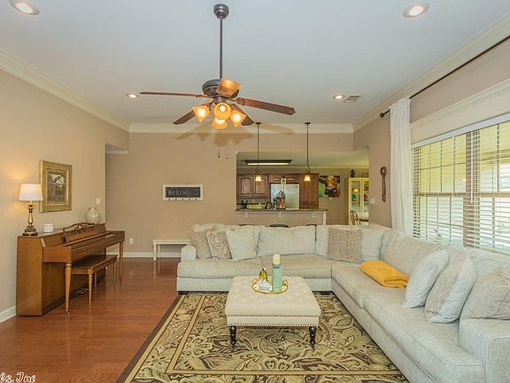 4th image of 3998 Glendale Dr