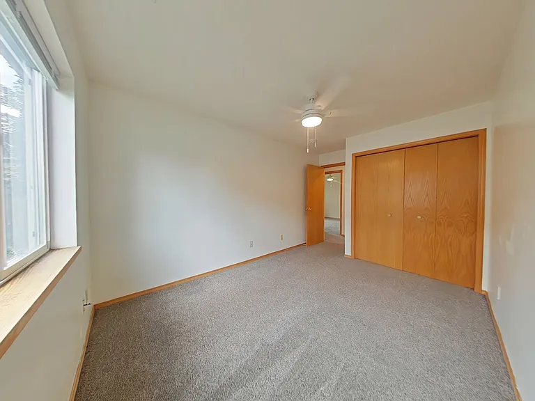 9 Michael Grove Ave — Photo 19