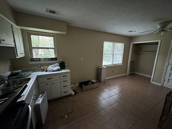5th image of 5213 Broken Oak Dr