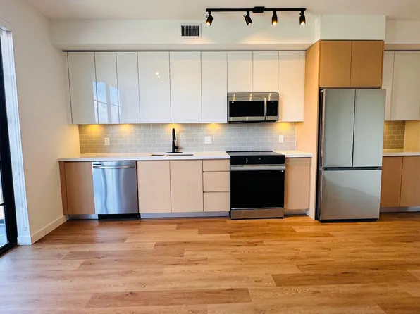 1656 NE 124th St #246, Miami, FL 33181