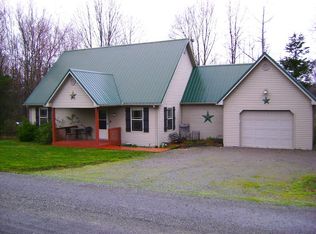 225 N Horseshoe Dr, Columbia, KY 42728