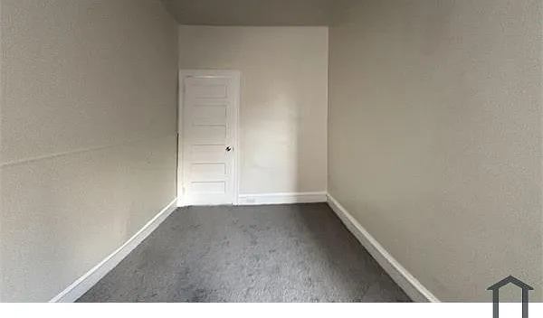5330 Race St — Photo 5