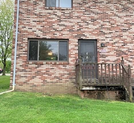 4th image of 309 Academy St