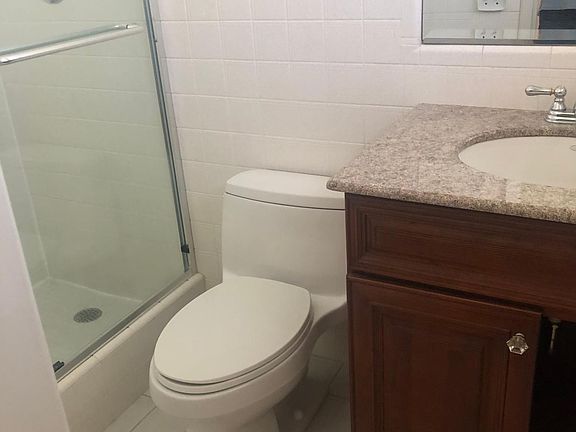5th image of 2121 NE 56th Ct