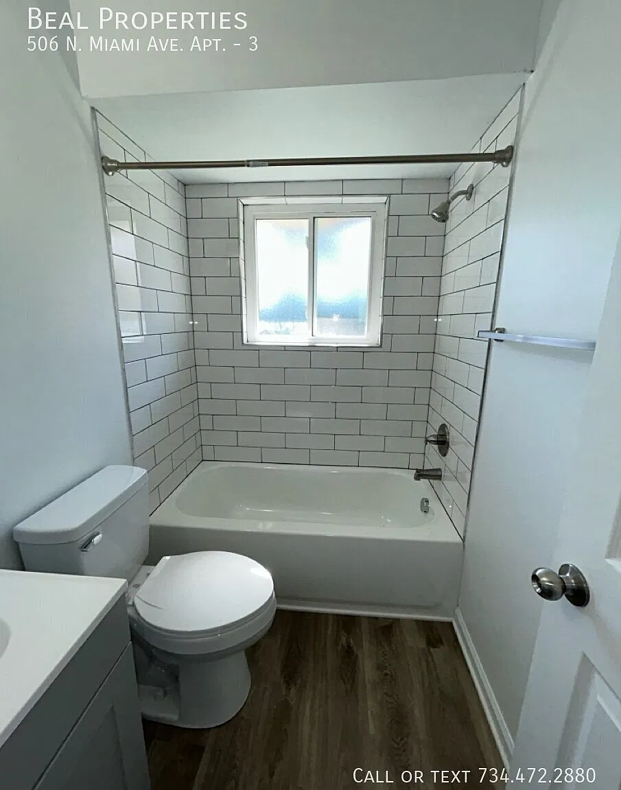506 N Miami Ave — Photo 3