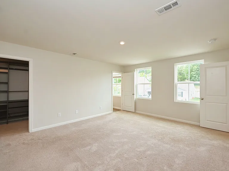 2161 Brokeshire Dr — Photo 47