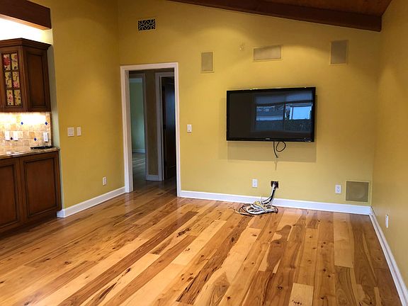 5th image of 725 W Pedregosa St #B