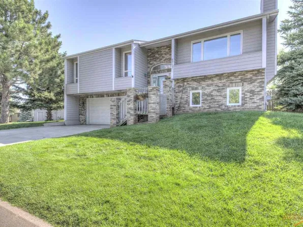 4757 Summerset Dr, Rapid City, SD 57702