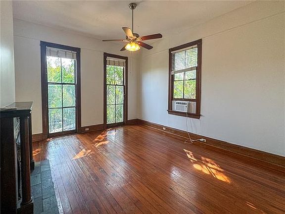 4th image of 4425 Laurel St #1/2